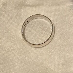 Men’s 925sterling silver band (mlx brand engraved) size 9